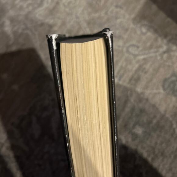 A Court of Wings and Ruin OOP hardbound - Picture 7 of 12